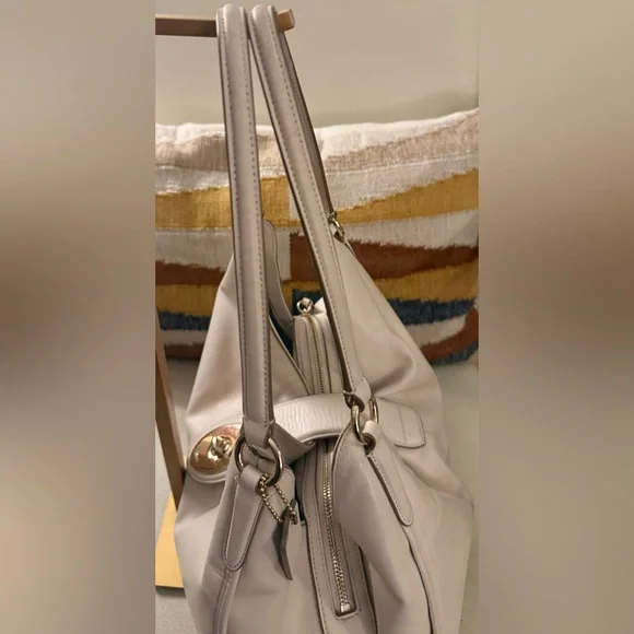 Coach Madison Carlyle Shoulder Bag Chalk Leather F37637 Hobo Tote Purse - Picture 6 of 15